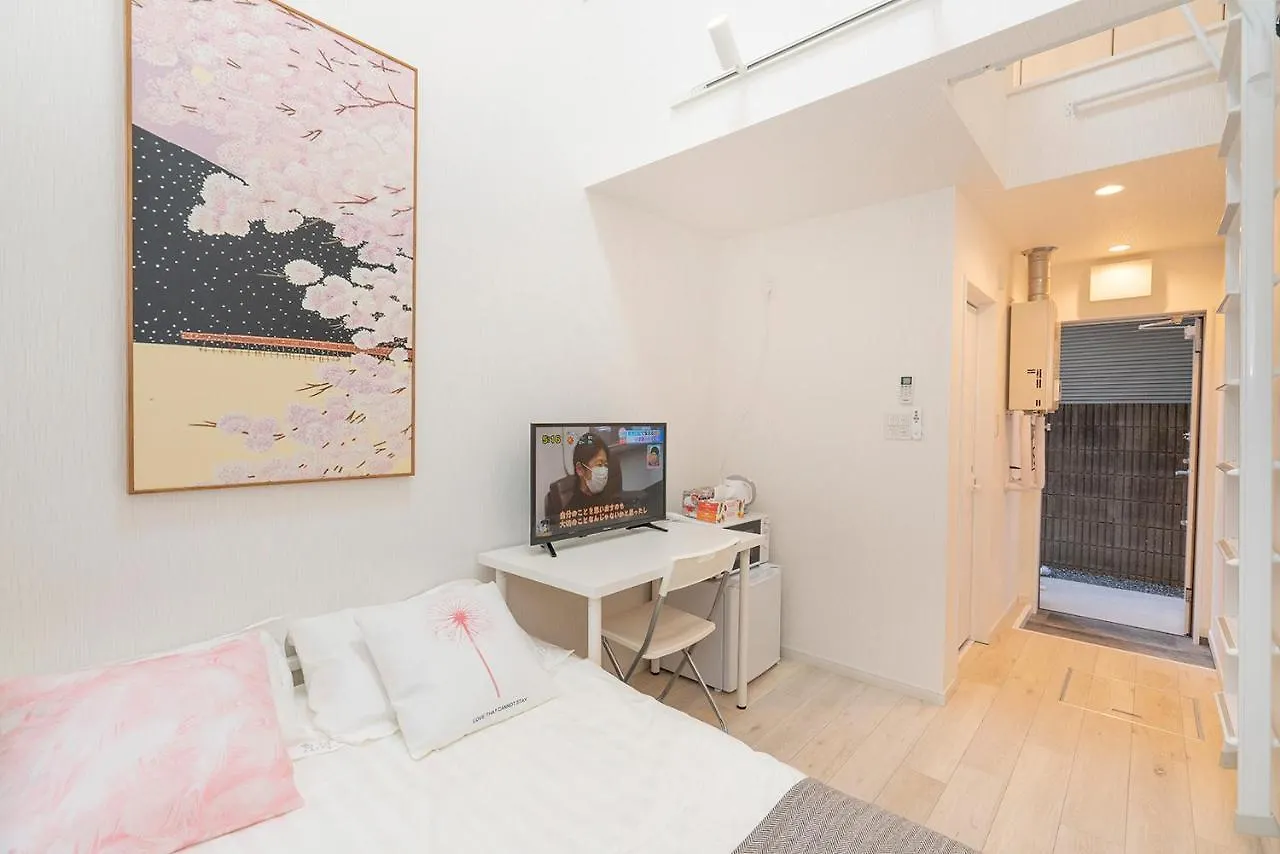 Hanshe Tokyo 2-Story Home 最近の駅から徒歩1分 0*,  Japan